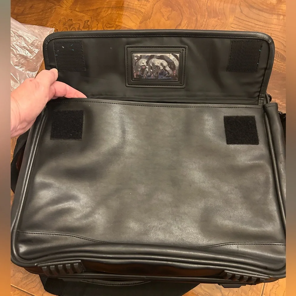 Targus SafePort Laptop Briefcase Black Messenger Work Bag